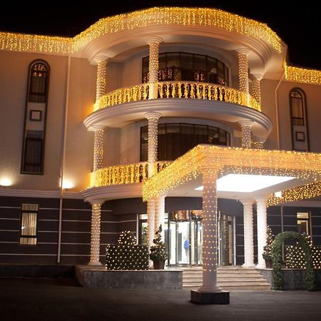 Donatello Boutique Hotel Alma-Ata Buitenkant foto