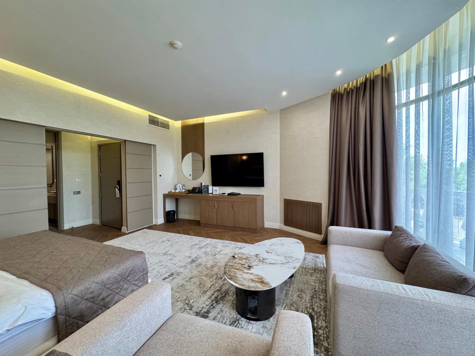 Donatello Boutique Hotel Alma-Ata Buitenkant foto