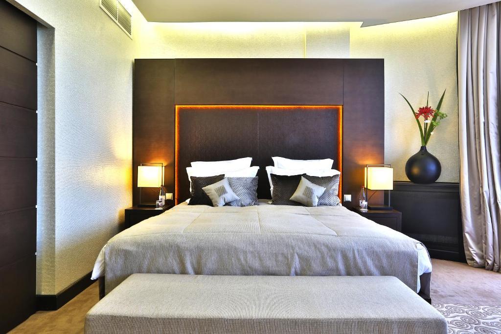 Donatello Boutique Hotel Alma-Ata Buitenkant foto