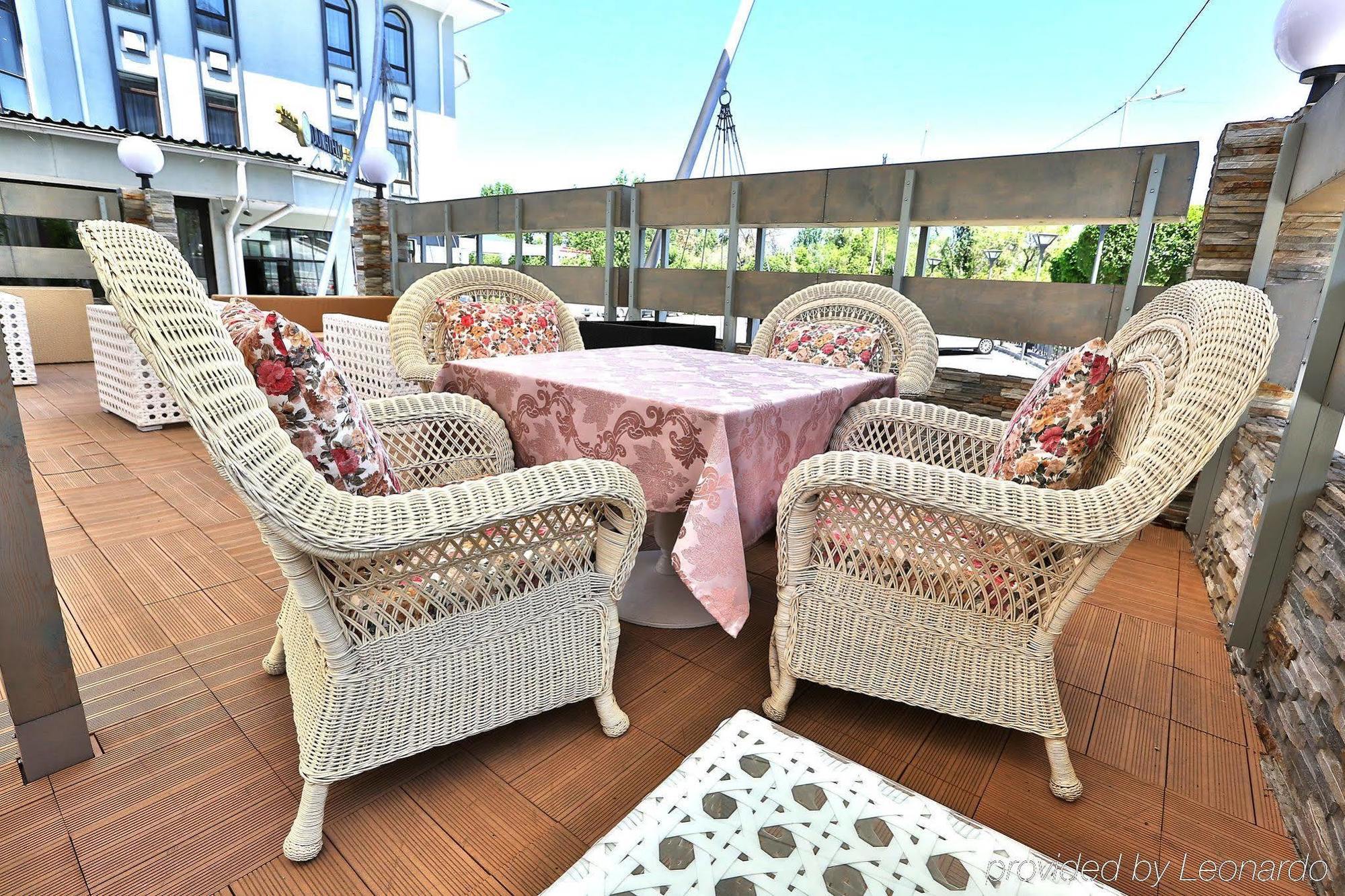 Donatello Boutique Hotel Alma-Ata Buitenkant foto